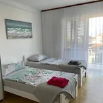 Apartament Casa Njivice