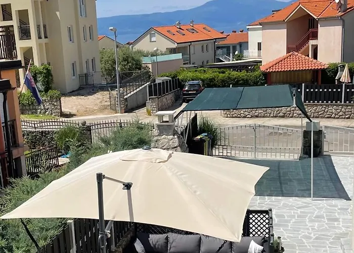 Casa *